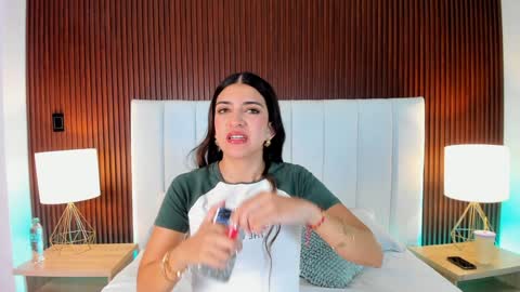 Snapshot of victoria_joliegb chatting on 20, 1, 2025 Victoria Lozano online show from 20, 1, 2025