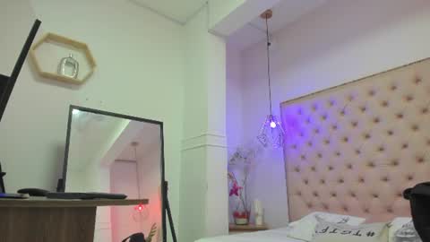 victoria_kitt online show from 4, 7, 2026