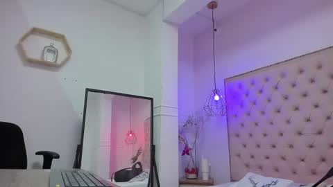 victoria_kitt online show from 5, 7, 2026