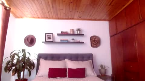 VICTORIA MARTELO online show from 8, 4, 2026