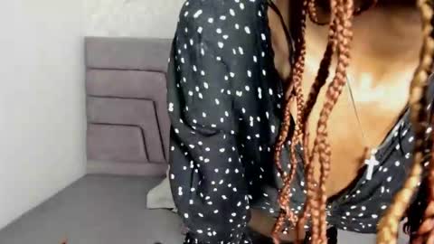 Snapshot of victoria_noir_18 chatting on 29, 10, 2025 Vicky online show from 29, 10, 2025