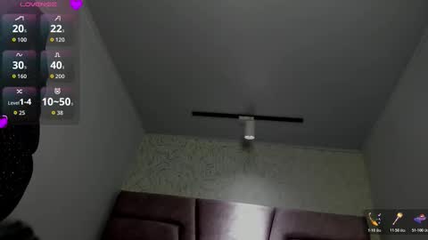 Snapshot of victoria_noir_18 chatting on 25, 11, 2025 Vicky online show from 25, 11, 2025