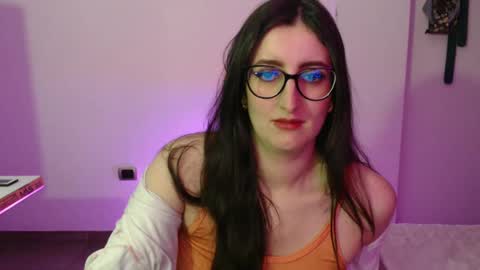 Victoria online show from 8, 11, 2025