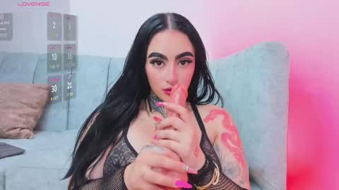   online show from 25, 3, 2026