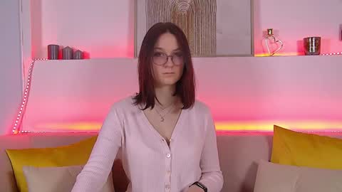 Snapshot of victoriaardern chatting on 1, 2, 2025 Victoria online show from 1, 2, 2025