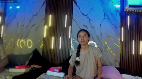 Victoria  online show from 10, 11, 2025