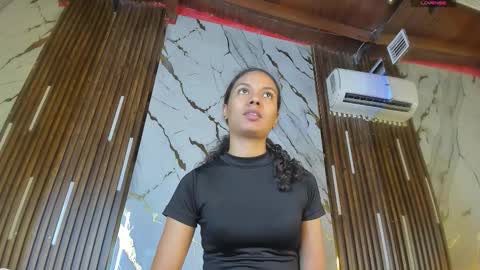 Victoria  online show from 20, 12, 2025