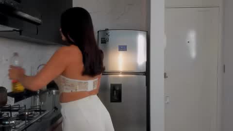 Snapshot of victoriafit7 chatting on 15, 12, 2025 Vcitoria online show from 15, 12, 2025