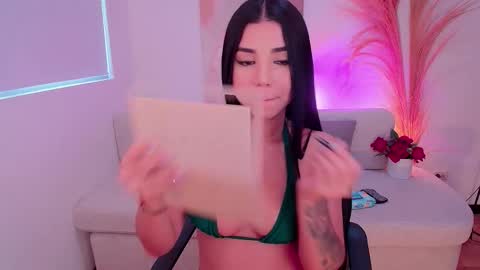 Victoria online show from 9, 11, 2025