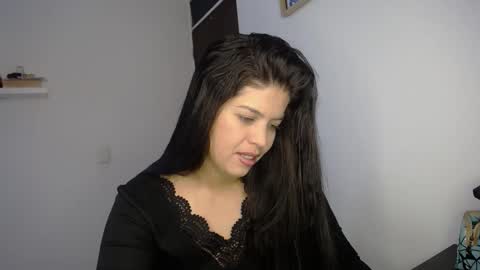 victorialg online show from 2, 10, 2025