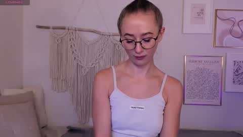 Victoria online show from 22, 10, 2025