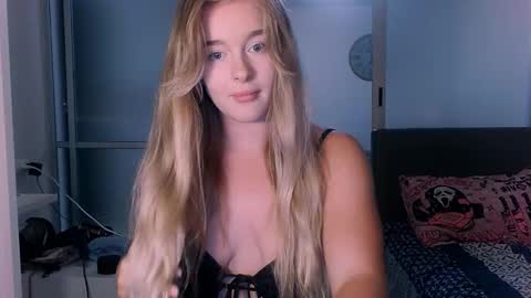 Eva and Victor online show from 27, 10, 2025