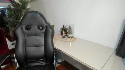 victoriapaker online show from 15, 2, 2026