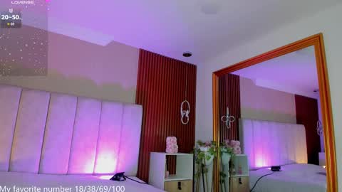 Snapshot of victoriaregia1 chatting on 1, 10, 2025 Maria Victoria online show from 1, 10, 2025