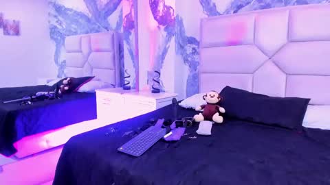 Snapshot of victoriasanz_ chatting on 11, 9, 2025 victoriasanz_ online show from 11, 9, 2025