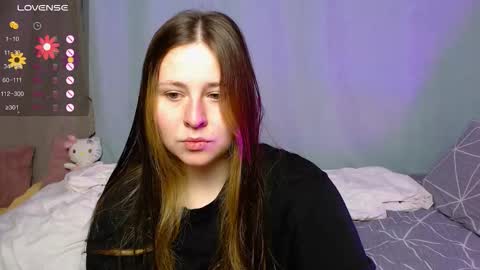 Snapshot of victoriassecrets_ chatting on 9, 9, 2025 victoriassecrets_ online show from 9, 9, 2025