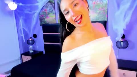victoriavillalobos online show from 20, 10, 2025