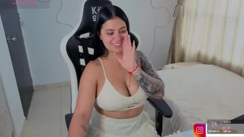 Snapshot of victoryyy__ chatting on 28, 4, 2026 V I C T O R I A online show from 28, 4, 2026