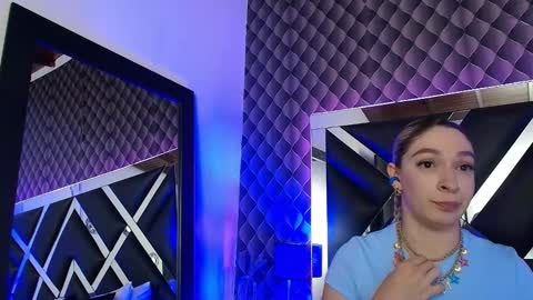 victtoria lee online show from 21, 11, 2025