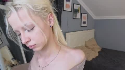 Snapshot of vienna_gones chatting on 5, 4, 2026 Eva online show from 5, 4, 2026