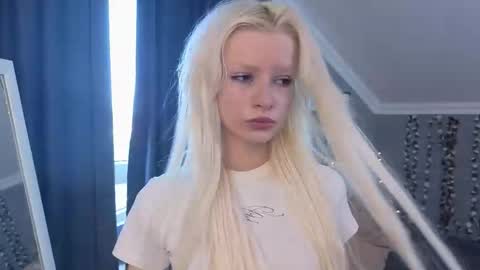 Snapshot of vienna_gones chatting on 9, 5, 2026 Eva online show from 9, 5, 2026