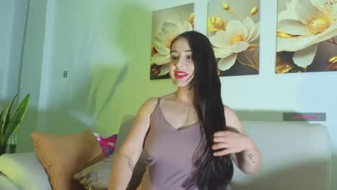 VIOLET  online show from 15, 4, 2026