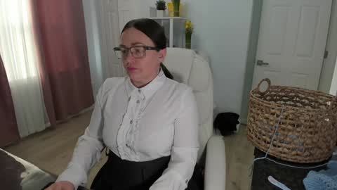 Ukrainian-woman online show from 7, 2, 2025