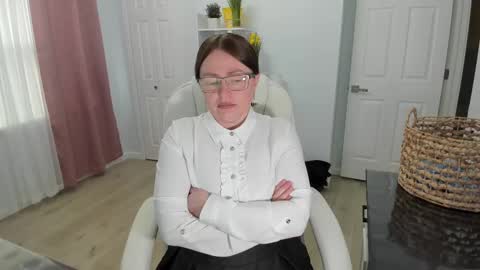 Ukrainian-woman online show from 11, 2, 2025