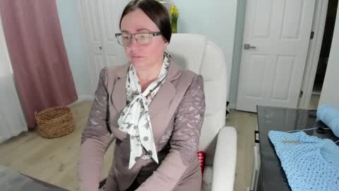 Ukrainian-woman online show from 15, 2, 2025