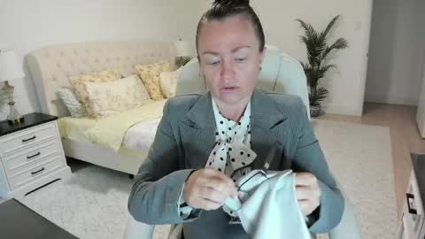Snapshot of vika7333 chatting on 1, 5, 2026 Ukrainian-woman online show from 1, 5, 2026