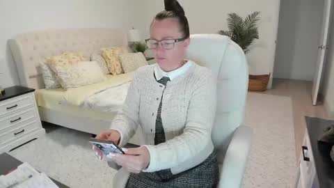 Snapshot of vika7333 chatting on 5, 6, 2026 Ukrainian-woman online show from 5, 6, 2026