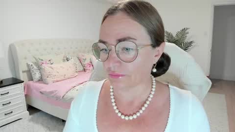 Ukrainian-woman online show from 23, 7, 2026