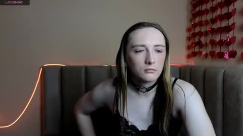 Snapshot of vika_pinakolada chatting on 11, 3, 2025 vika pinakolada online show from 11, 3, 2025