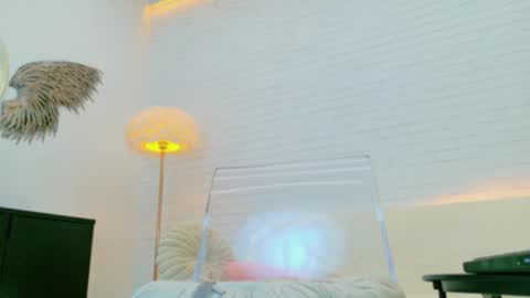 vikafever online show from 12, 11, 2025