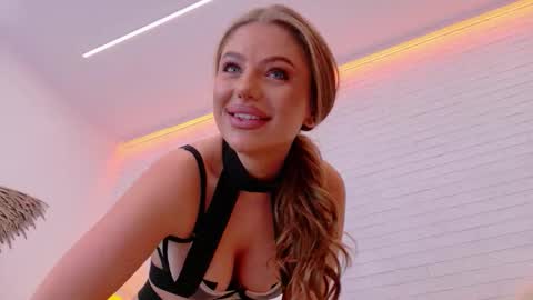 vikafever online show from 4, 12, 2025