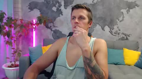 Snapshot of vikingchrisss chatting on 24, 11, 2025 vikingchrisss online show from 24, 11, 2025