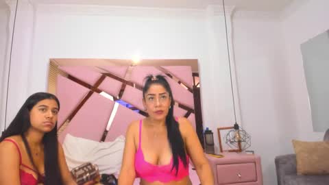 vikiTomson online show from 3, 2, 2025