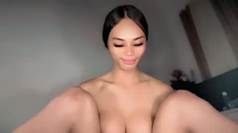 Snapshot of vikkylustfull chatting on 18, 6, 2026 vikkylustfull online show from 18, 6, 2026