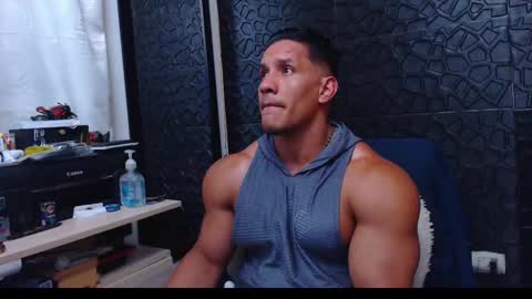 Viktor Herrera online show from 2, 2, 2025