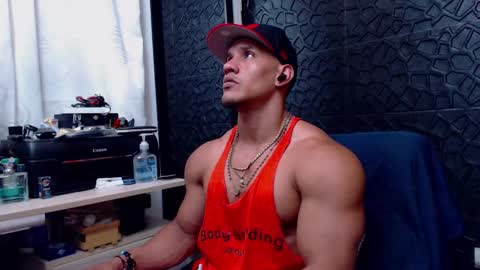 Viktor Herrera online show from 5, 2, 2025