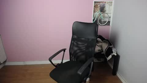 Snapshot of viktoria_lovely chatting on 14, 2, 2025 viktoria_lovely online show from 14, 2, 2025