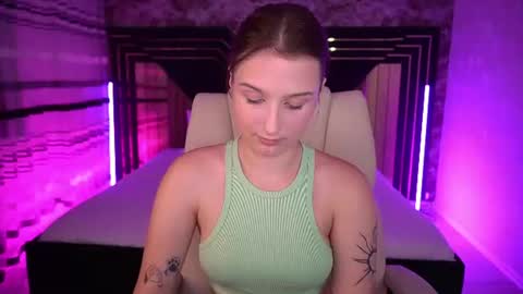 VikVikLove online show from 25, 6, 2026
