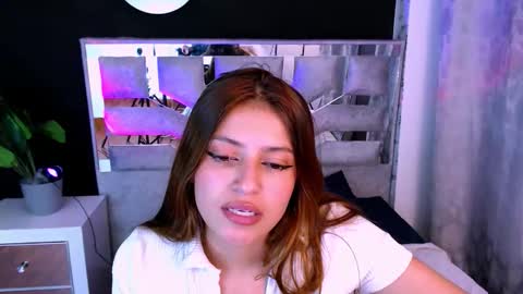 viky_evanss online show from 17, 4, 2026