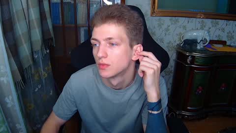 Snapshot of vince__dice chatting on 4, 1, 2025 Dimoooooon online show from 4, 1, 2025