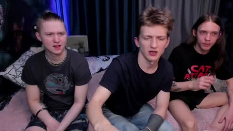 Snapshot of vince__dice chatting on 1, 2, 2025 Dimoooooon online show from 1, 2, 2025