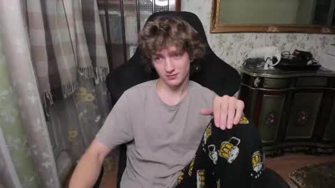 Snapshot of vince__dice chatting on 17, 12, 2025 Dimoooooon online show from 17, 12, 2025