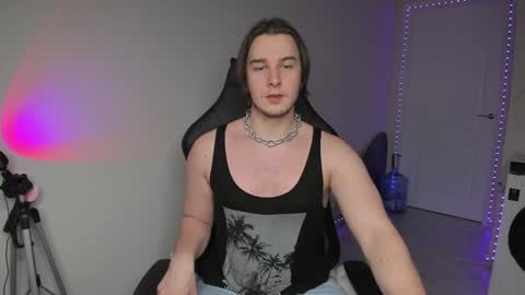 Vincent Strong online show from 6, 12, 2024