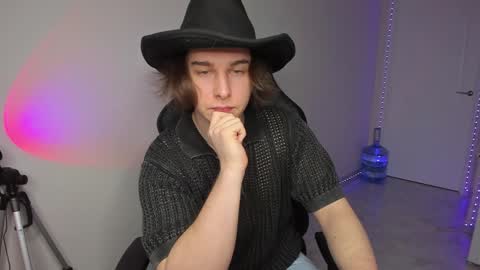 Vincent Strong online show from 5, 1, 2025