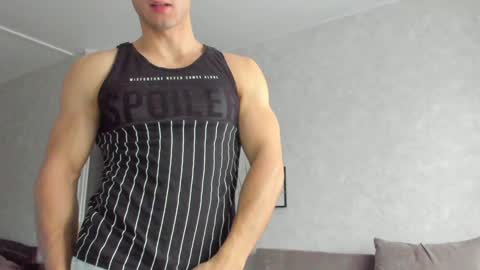 Snapshot of vincent_o chatting on 16, 12, 2024 Vincent. uncut 18cm online show from 16, 12, 2024