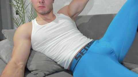 Snapshot of vincent_o chatting on 20, 12, 2024 Vincent. uncut 18cm online show from 20, 12, 2024